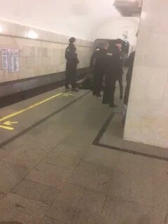 Стояло метро сегодня
