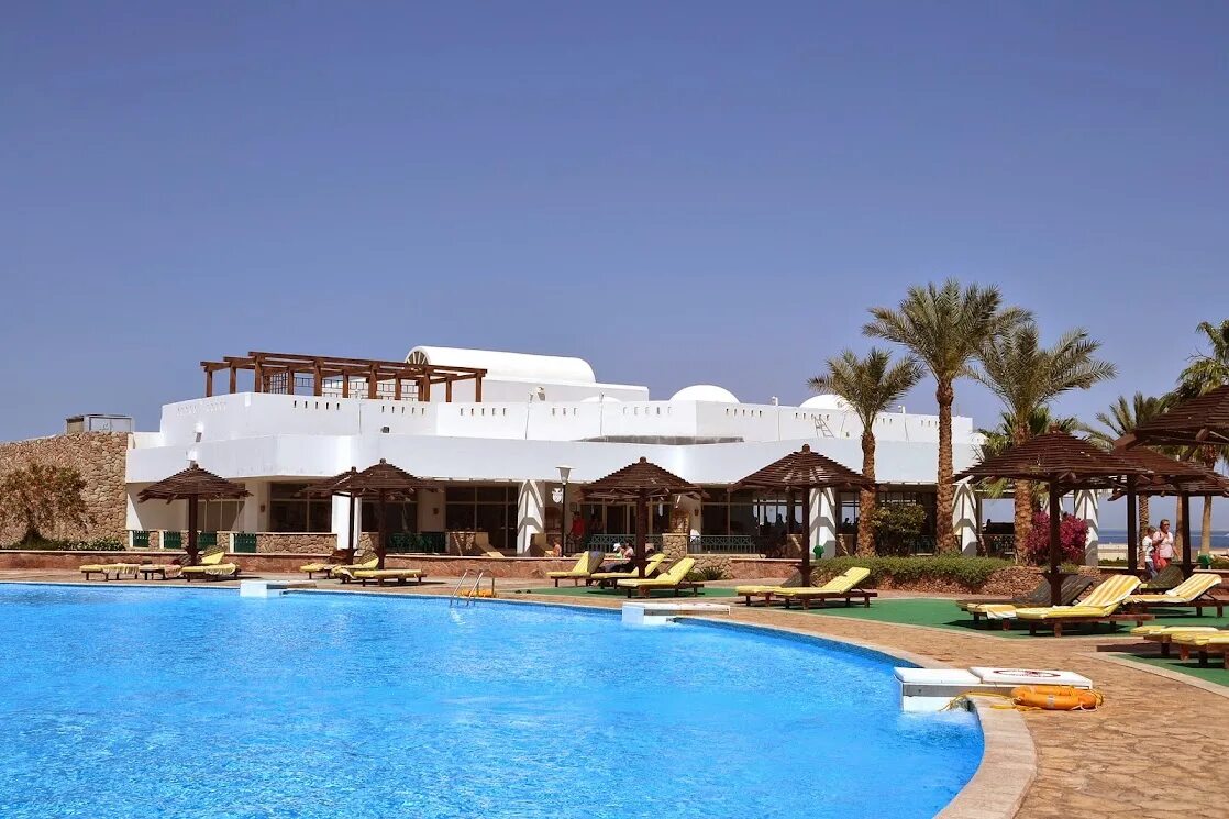 Coral rotana resort. Coral Beach Montazah 4 Шарм-Эль-Шейх. Шарм-Эш-Шейх Корал Бич монтазах. Resort Montazah. Coral Beach Tiran Rotana Resort 4.