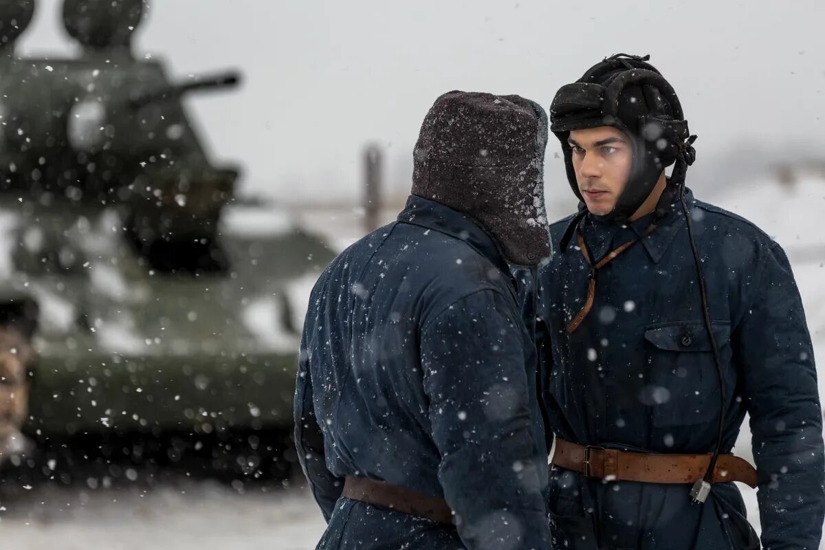 Крепкая броня сериал. Василий русаков танкист. Броня крепкая сериал константин белошапка. Константин белошапка крепкая броня. Крепкая броня (2020).