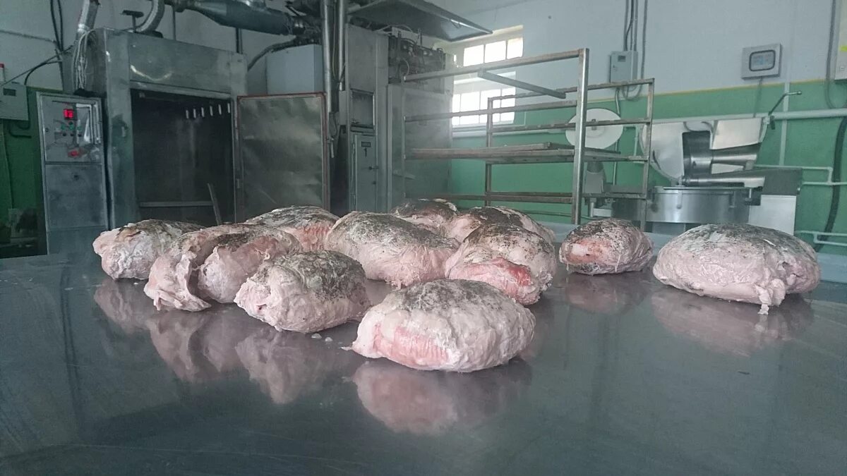 Пугачев мясокомбинат. Питерский мясокомбинат.