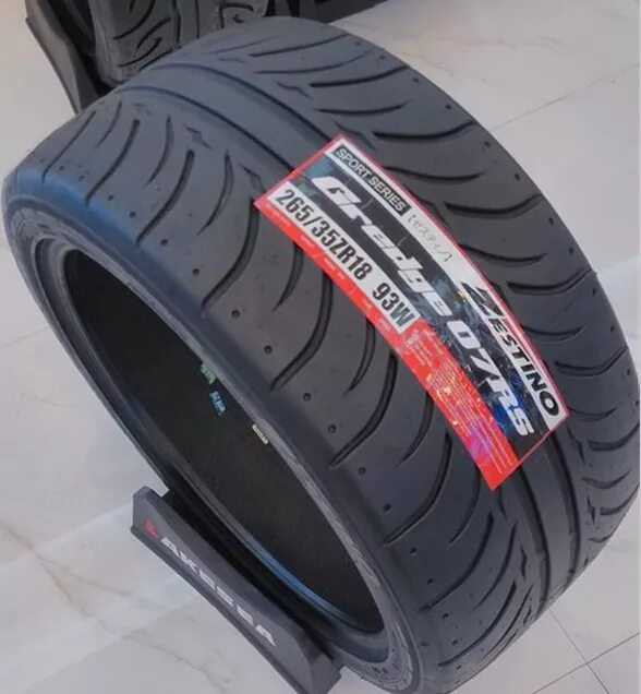 Резина r17 265. ZESTINO Gredge 07rs 265/35 r18. 265/35/18 Слик. ZESTINO 265/35 zr18. 205 40 17 Слики.