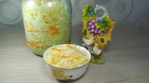 Квашеная капуста в собственном соку в банке