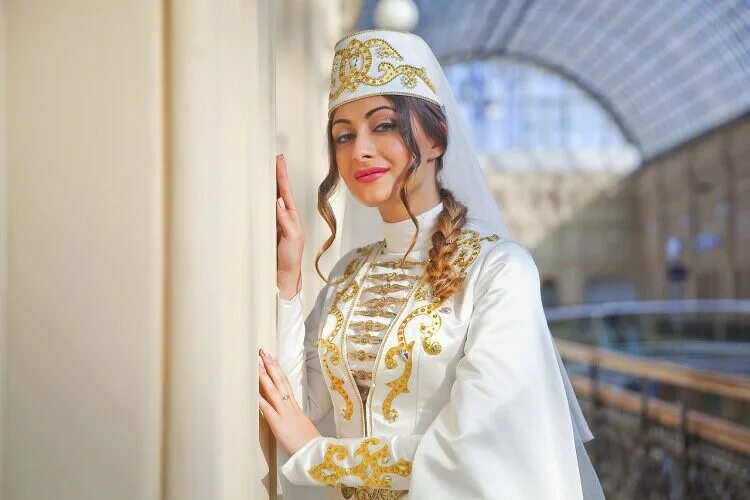 Сайтов национальность
