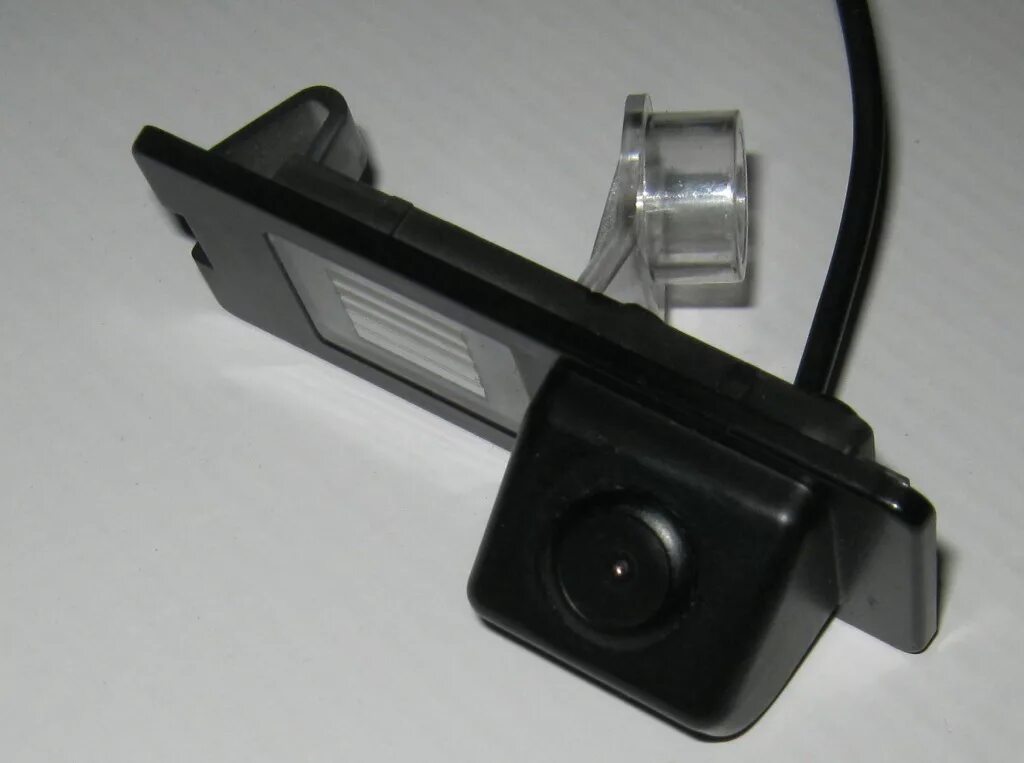 Кронштейн для задней камеры. Кронштейн для задней камеры. Кронштейн для задней камеры. Камера avel avs312cpr (#041). Кронштейн для задней камеры.