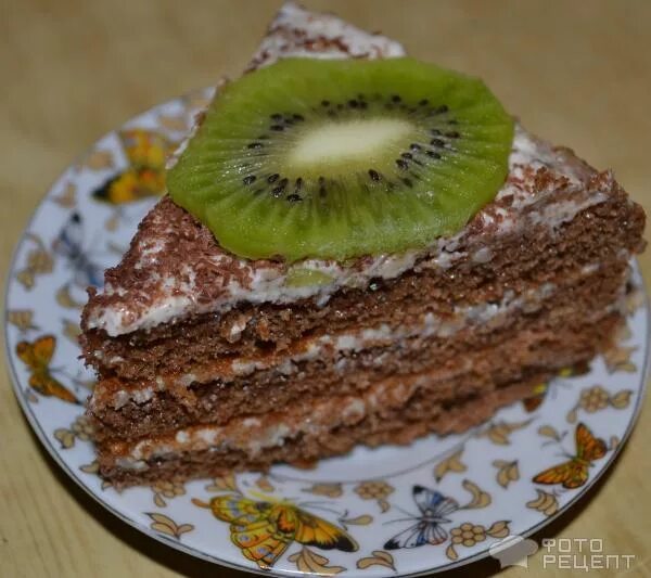 торт из коржей с бананом и киви. чиа с киви и бананом. йогуртовый торт с киви и бананом. украсить торт киви и бананом. торт со сгущенкой и киви.