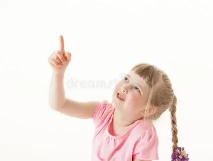 Включи где девочка стоит