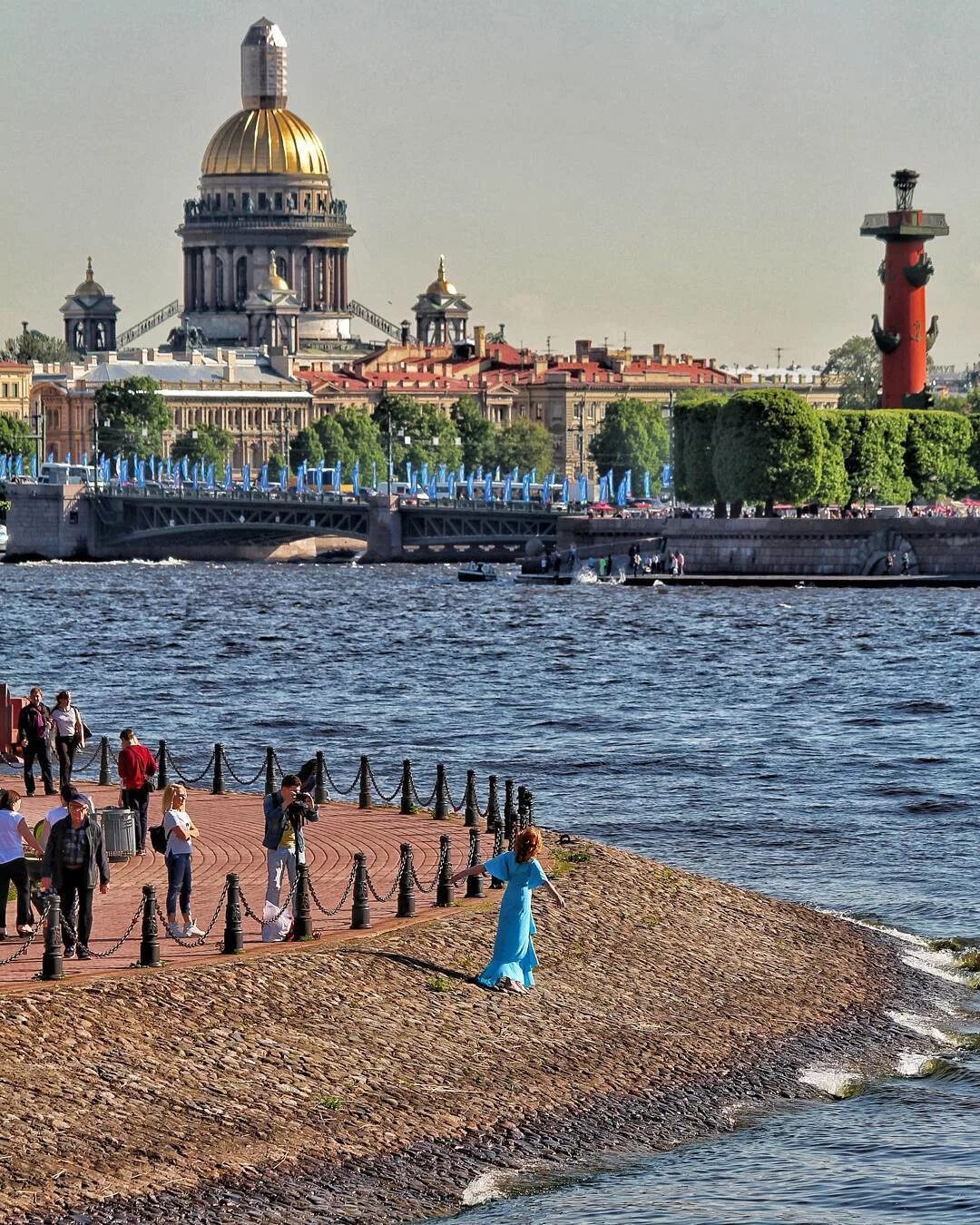 Фото санкт петербурга летом. Стрелка Васильевского острова Санкт-Петербург лето. Стрелка Васильевского острова летом в Санкт-Петербурге. Санкт-Петербург лето 2022.