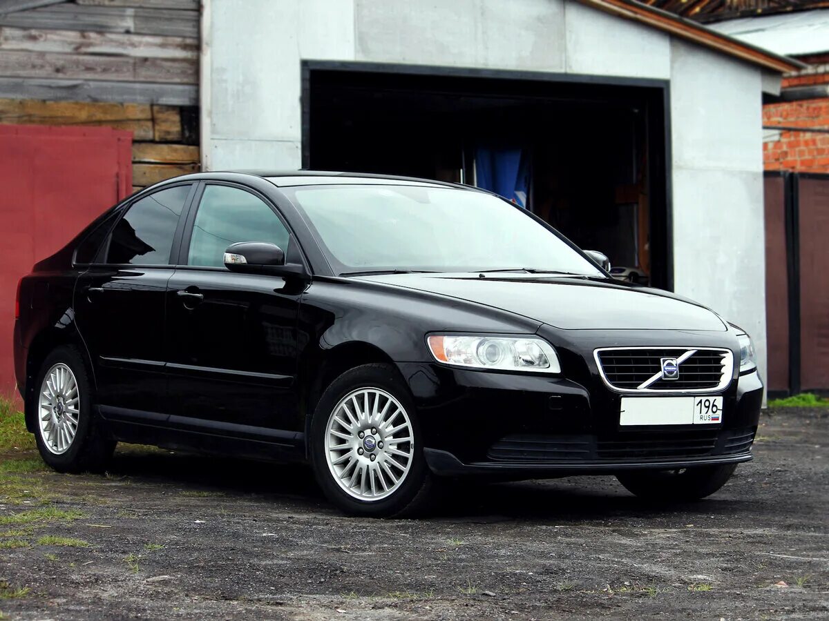 Volvo s40 черная. Черная Volvo s40 2007. Volvo s40 2. Volvo s40 II Рестайлинг.