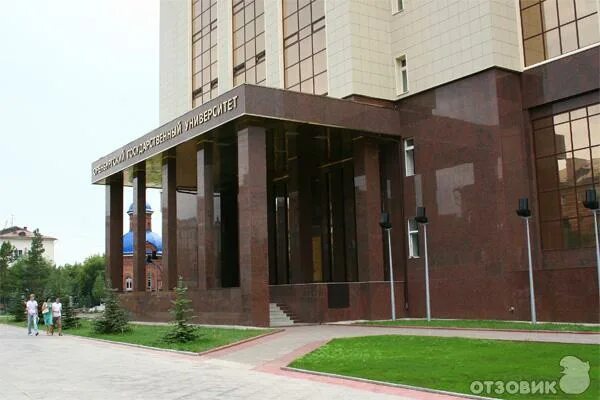 В честь кого назван оренбургский государственный университет. Оренбург государственный университет. Оренбургский государственный университет фото. Памятник рычкову в оренбурге огу. Ростроповичей.