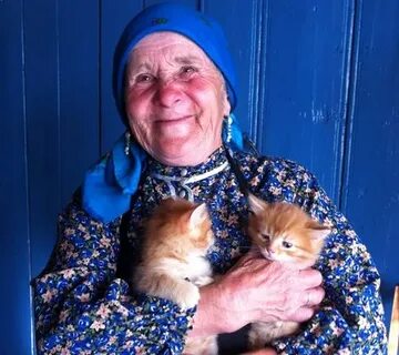 Бабка котенок