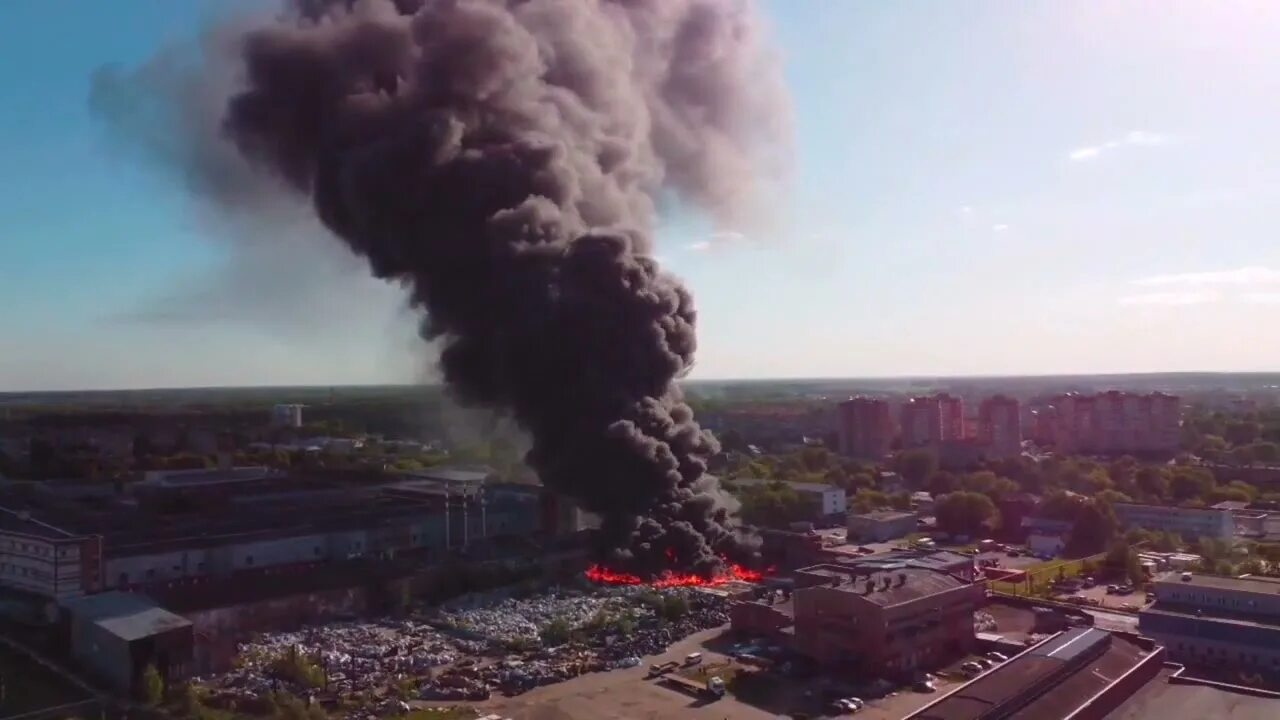 Пожар в Климовске 2021. Пожар завод в Климовску. Пожар в Климовске сейчас. Пожар в Подольске сегодня в Климовске. Ленин сгорел