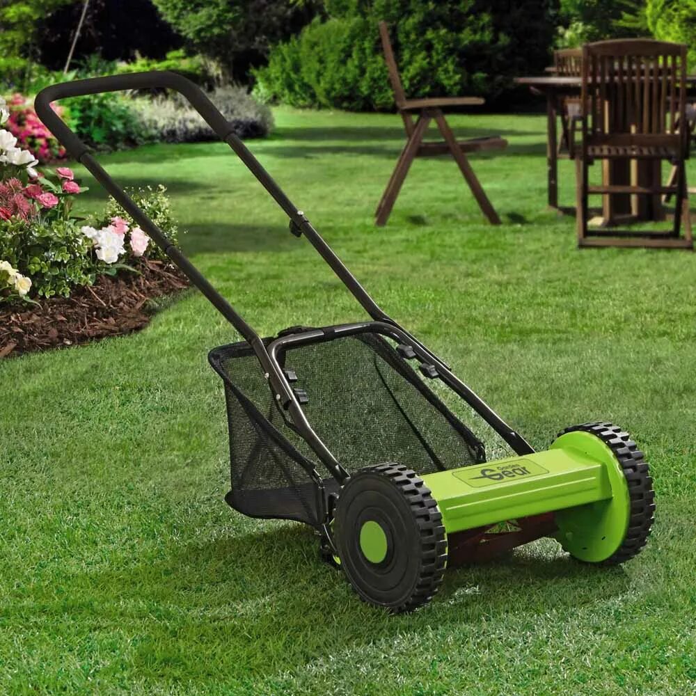 Lawn mower. Газонокосилка механическая Brill Classic 30. Бош AHM 38c. Klever Garden Tools газонокосилка. Ручная косилка.