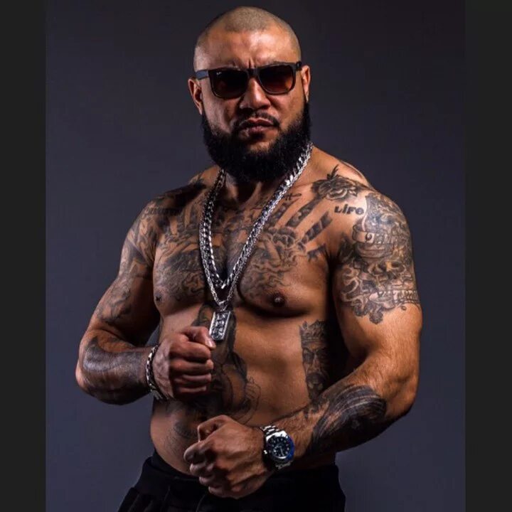 Мс дони и тимати. Донни певец. Достонбек исламов. Борода борода тимати. Тимати дони борода.