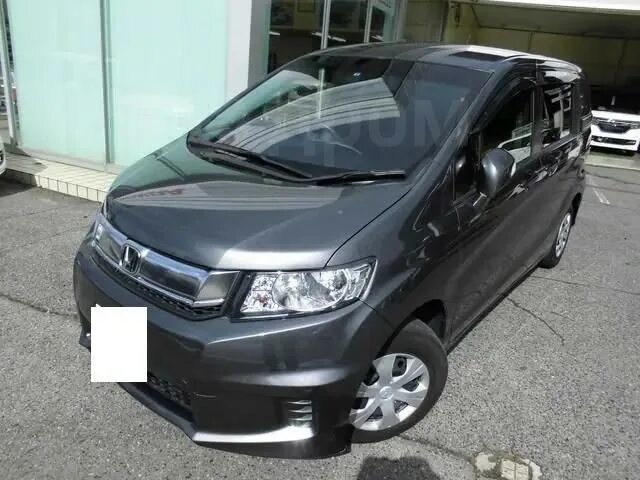 Honda freed Spike 4wd. Хонда Фрид Спайк 2014. Реснички на Хонда Фрид Спайк. Реснички на Хонда Фрид.