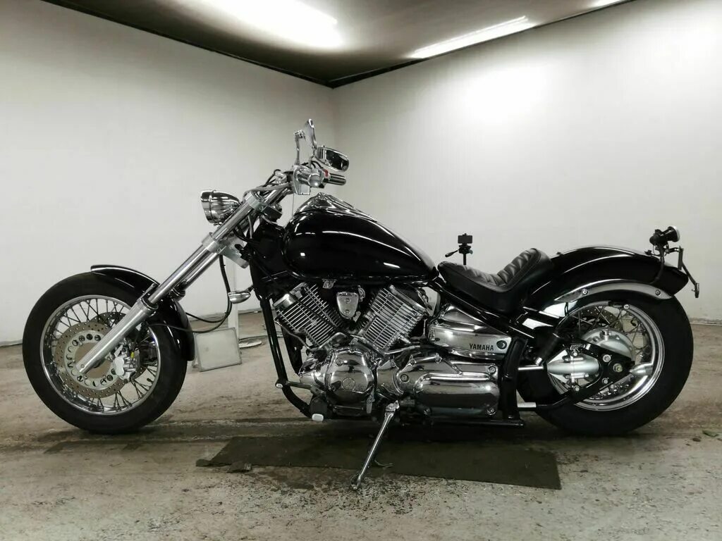 Мотоциклы yamaha drag star. Yamaha Drag Star 1100 Classic. Yamaha Drag Star 1100. Чоппер Yamaha Drag Star 1100. Yamaha Drag Star 1100 Custom.