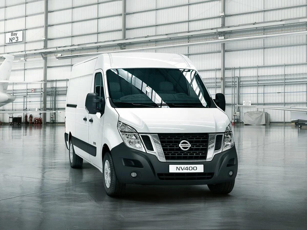 Легкий коммерческий москва. Фургон Nissan nv400. Nissan nv400 2020. Ниссан нв 400. Nissan nv400 фургон 2011.