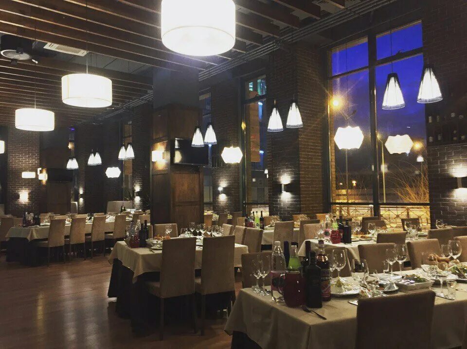 кафе на ул ясная 35 екатеринбург. кафе пятница екатеринбург ясная 35. екатеринбург, сибирский тракт, 12к1а. кафе екатеринбурга. кафе пятница деловой квартал.