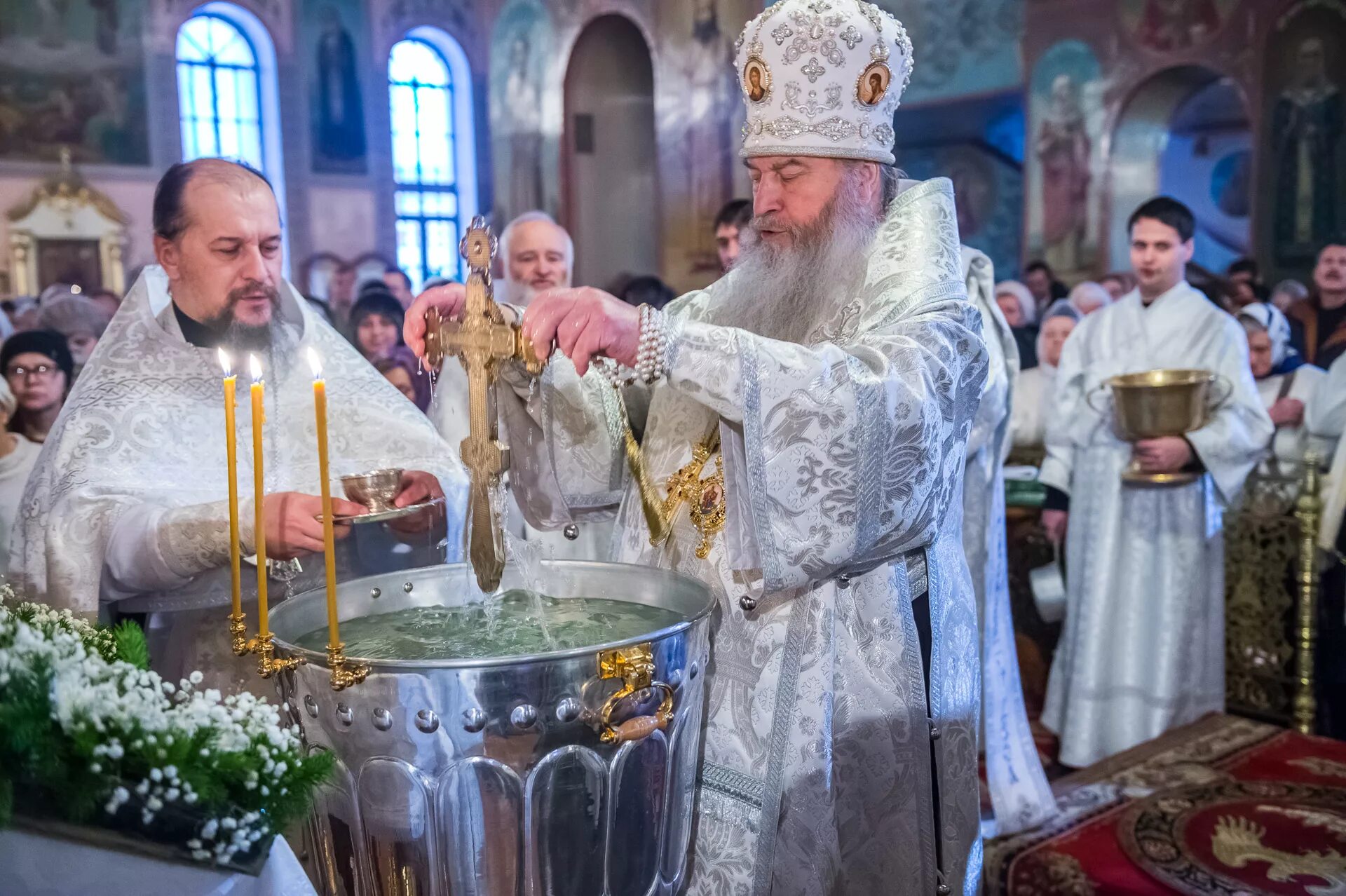 В Калининграде епархия отменила крещенские купания из-за коронавируса - РТ на ру