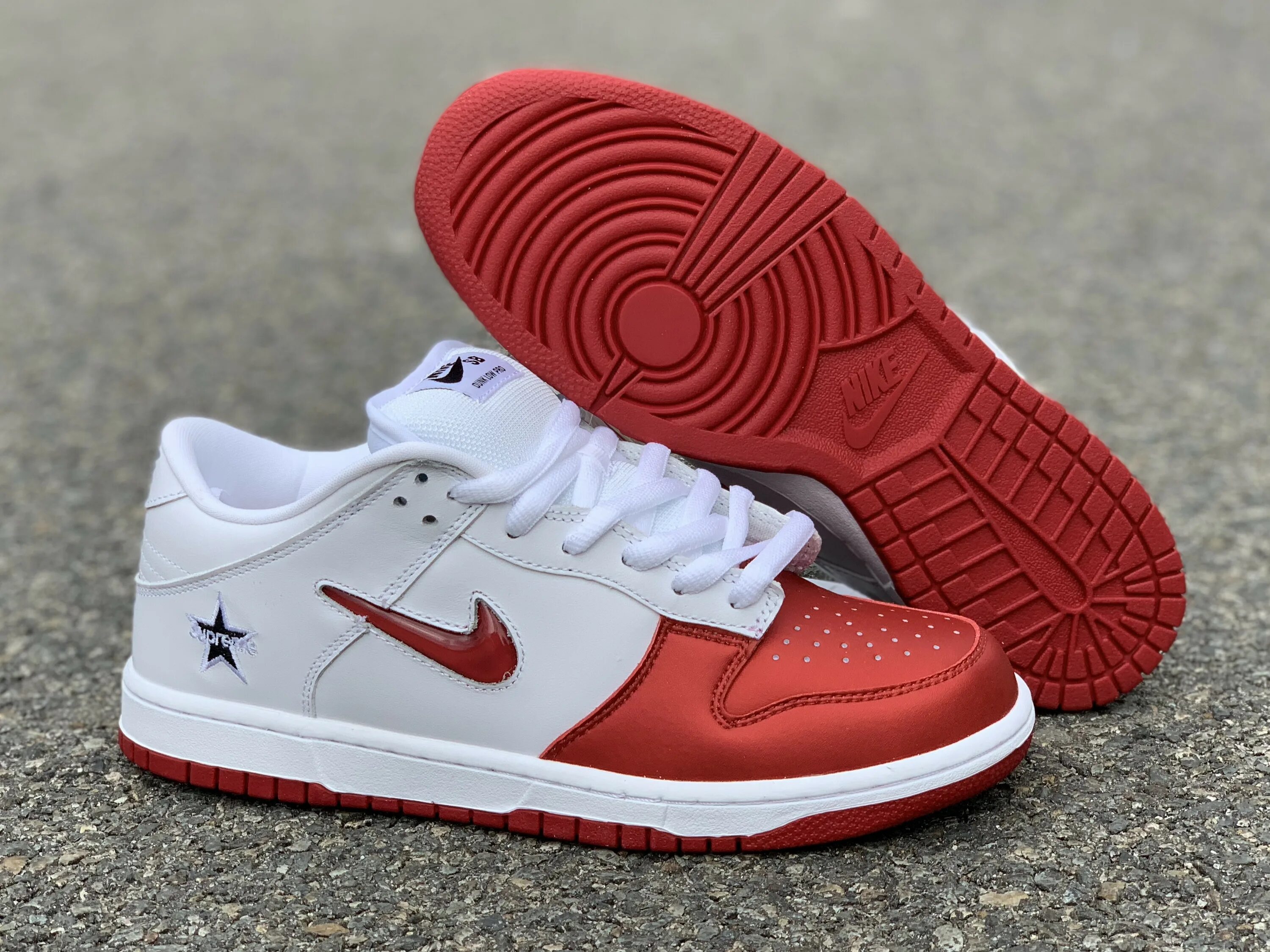 Nike sb dunk low supreme. Nike sb dunk supreme. Nike sb dunk low supreme. Nike sb dunk low supreme. Nike dunk low supreme.