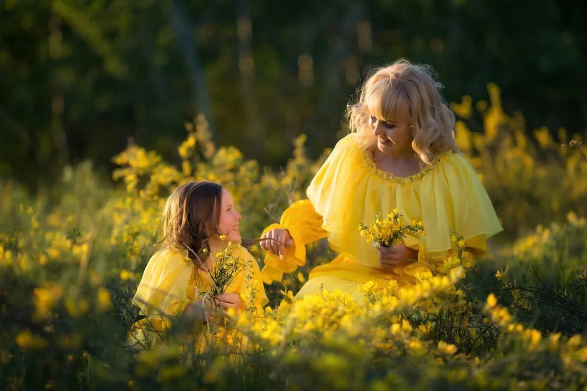 Весна конкурс афиша. Цветотерапия для детей картинки. Конкурсы настроение. Вечеринка. Отмечаем новый год.