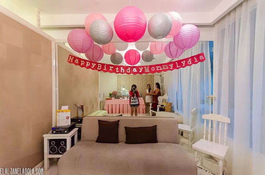 Mom surprises. Birthday ideas for moms. College сюрприз.