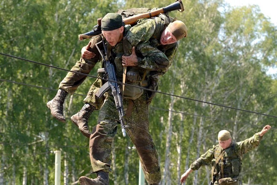 Про военную разведку. Военные соревнования. Разведчик войсковой разведки. Отличники войсковой разведки. Соревнование разведчиков.