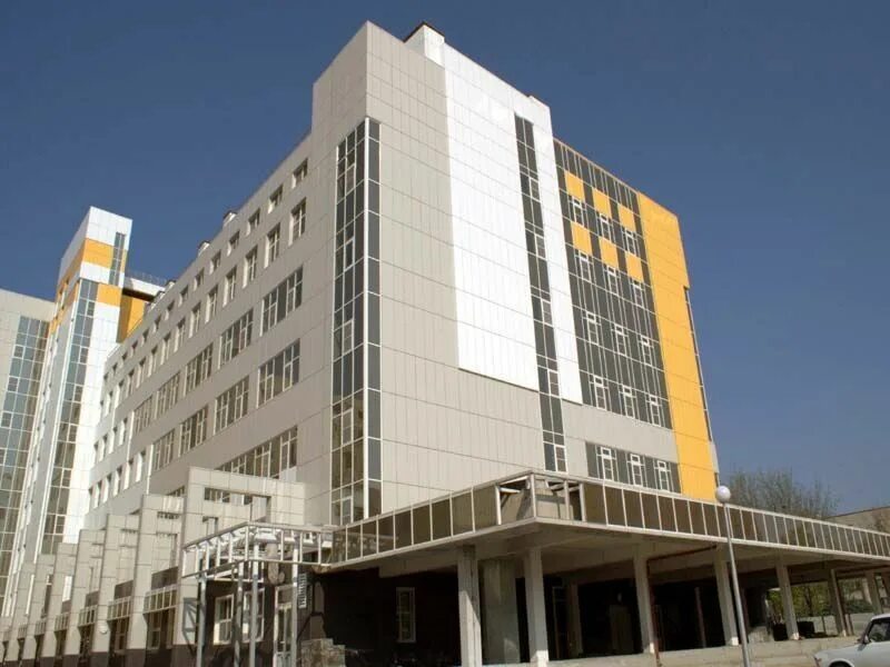 1 мая д 167. Больница Краснодар. Фото больницы Краснодара. Скиф больница Краснодар фото. Больница Краснодар во дворе.