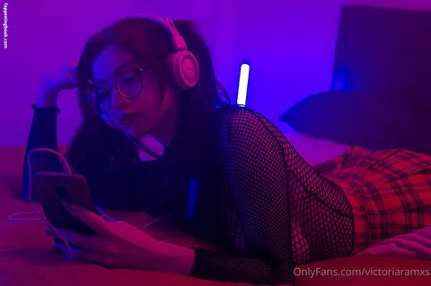 Emily  emilyemika Nude, OnlyFans Leaks, The Fappening - Photo 7499162 - F...