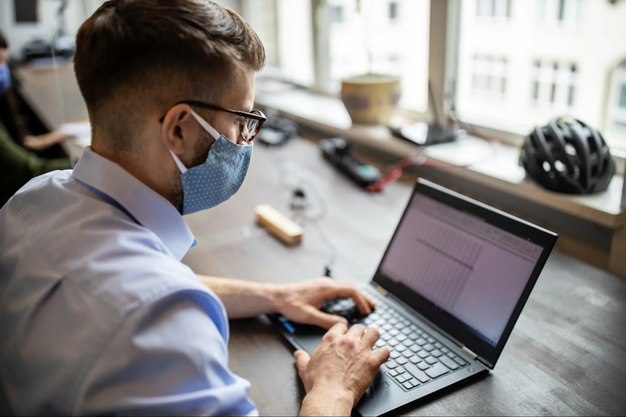 Дистанционный работник за границей. Работа на дому. Remote working. Дистанционный работник за границей. Дистанционный работник за границей.