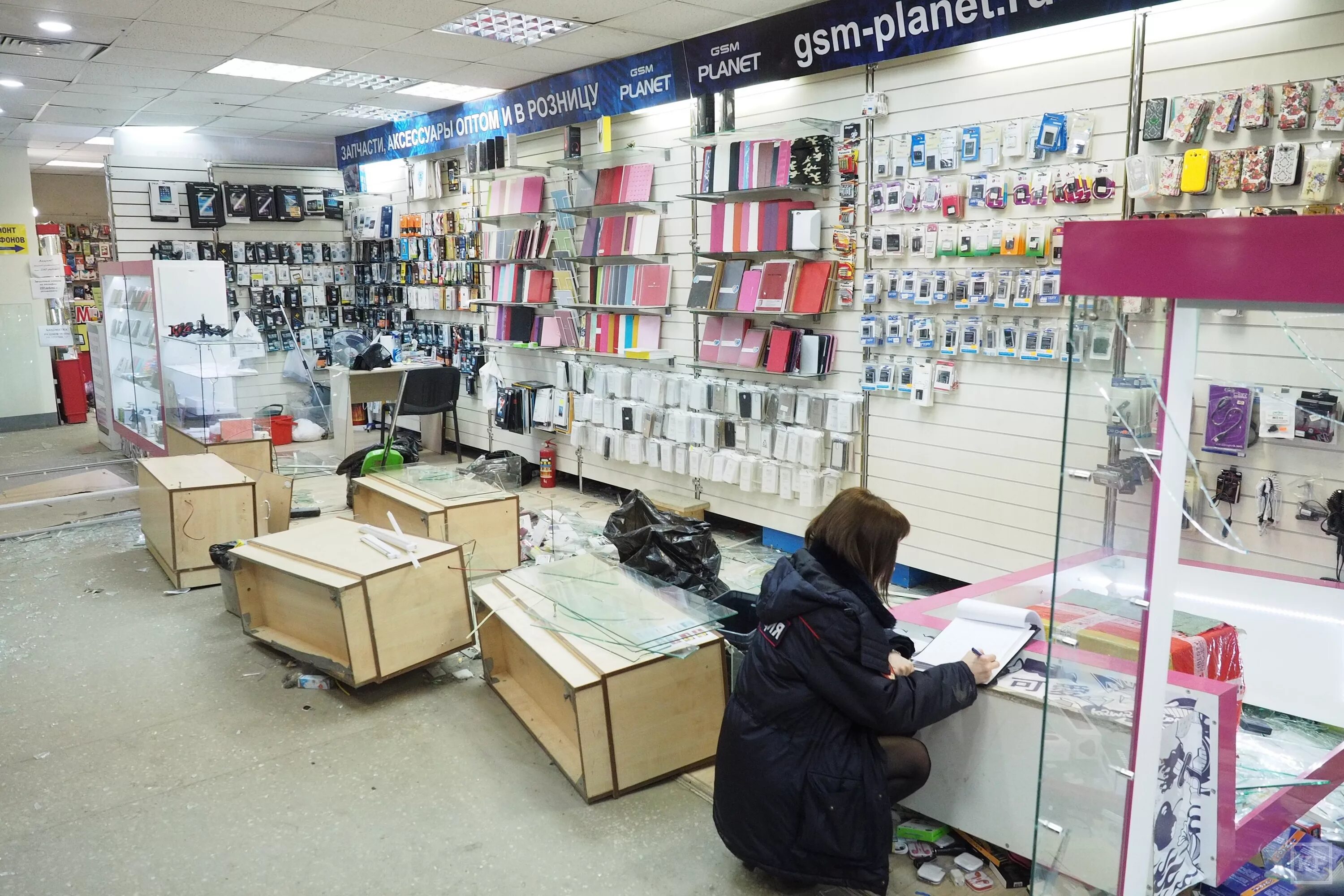 Торговый центр алтын. Магазин алтын в казани. Магазин алтын в казани. Торговый центр алтын в казани арбузова. Работа алтын казань.