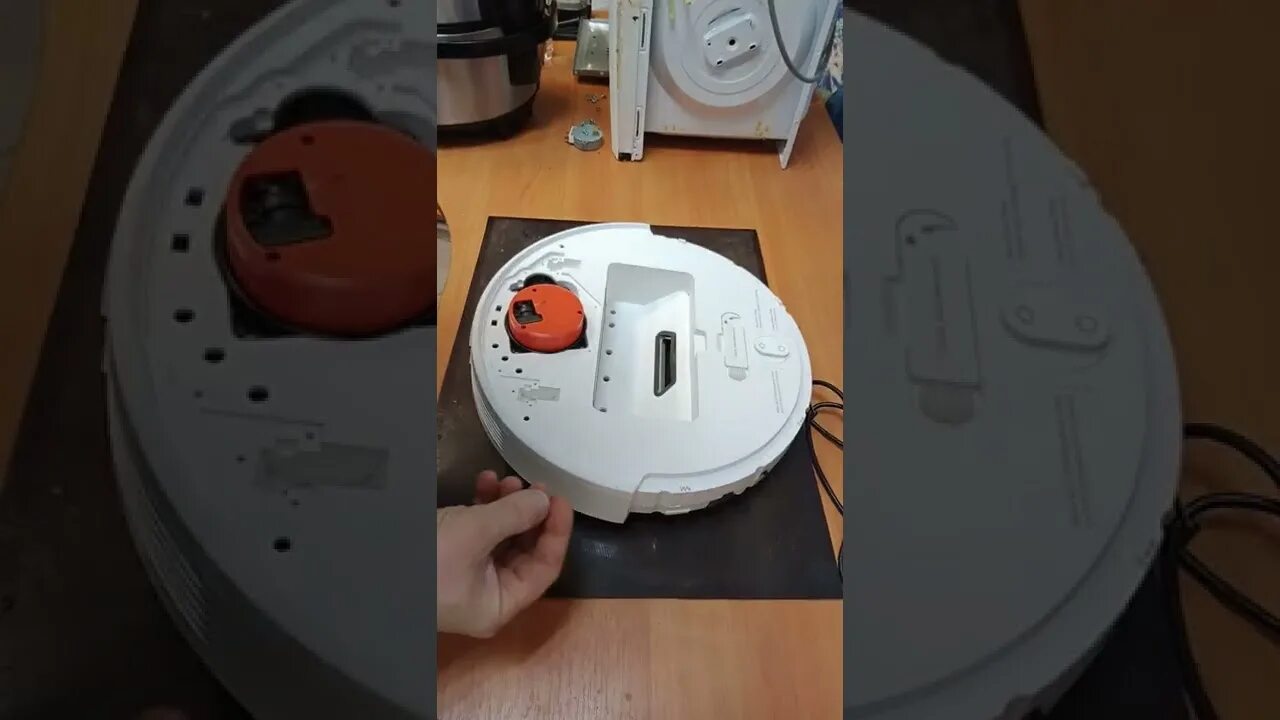 Как подключить пылесос xiaomi vacuum mop. Mi Robot Vacuum-Mop skv4093gl. Пылесос-робот Xiaomi mi Robot Vacuum Mop skv4093gl. Разбор робота пылесоса Xiaomi Vacuum. Mi Robot Vacuum-Mop в разборе.