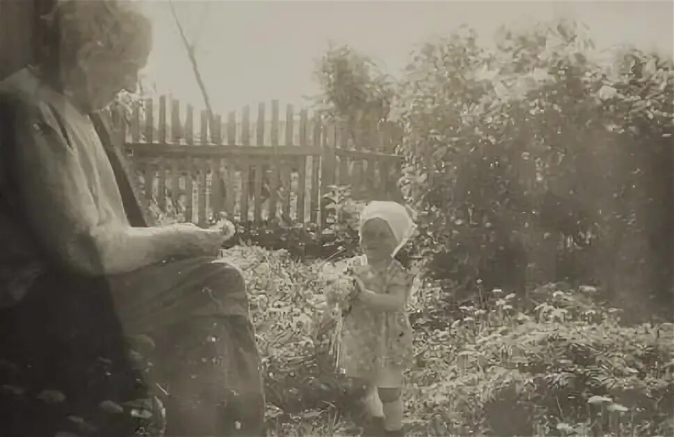 Родители Людмилы Зыкиной. Зыкина в детстве фото.
