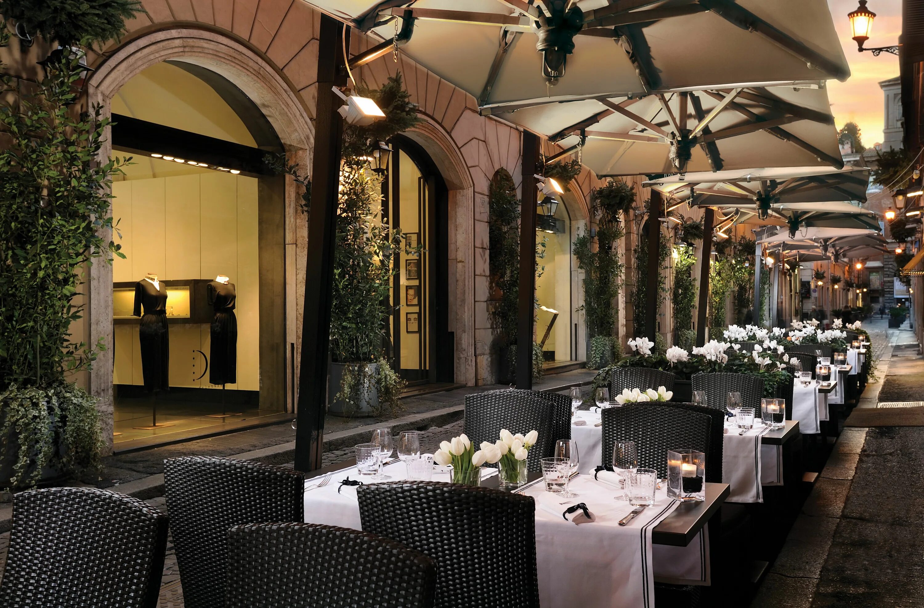D Inghilterra Hotel Rome 5* (отель). Рим кафе Италия. Рим Starhotels Metropole. Итальянский ресторан в Риме.