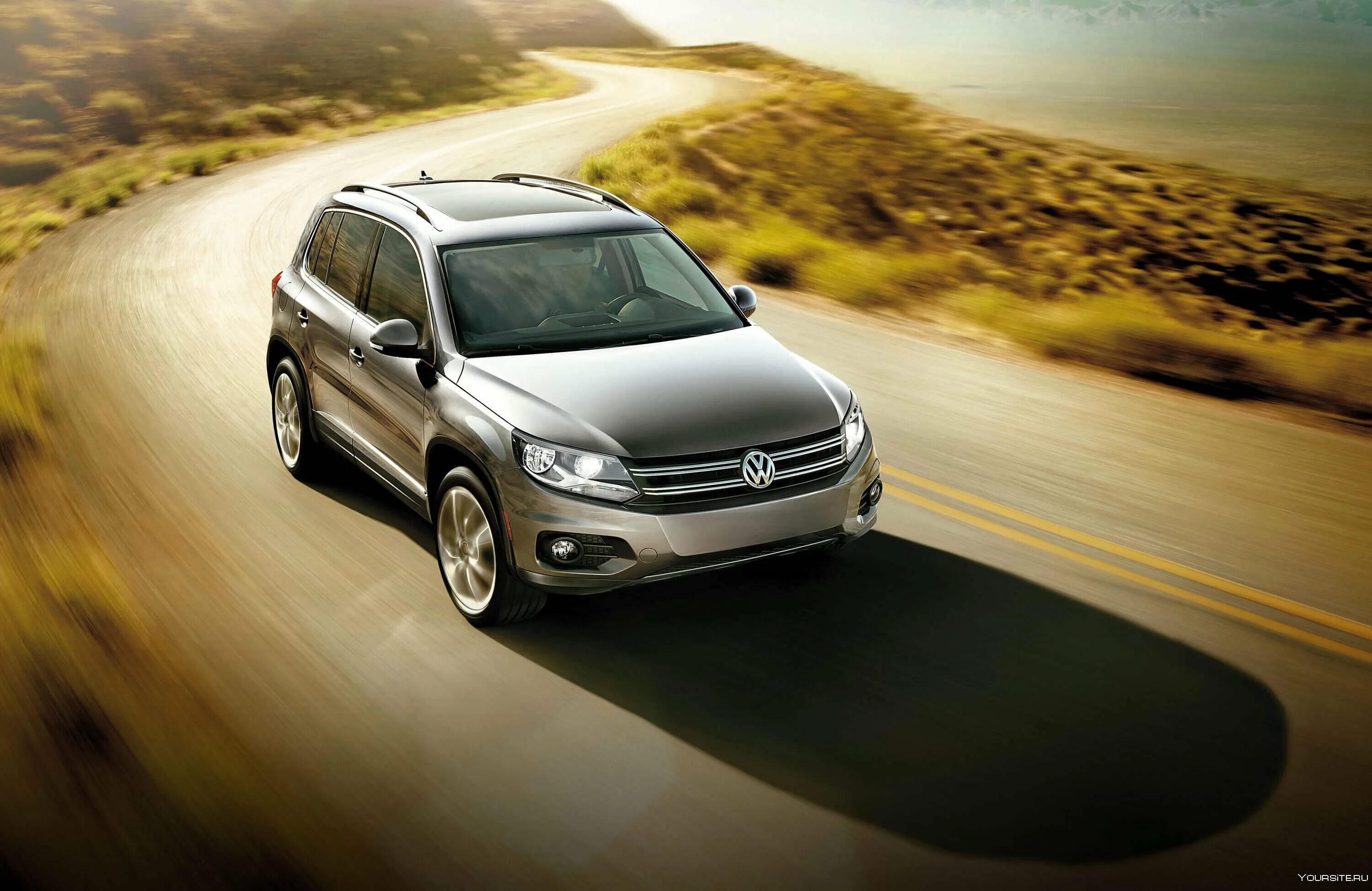 Тигуан туарег терамон. Тигуан дорогой. Volkswagen tiguan кофейный. 0 190. Фольксваген тигуан 2015 тест драйв.