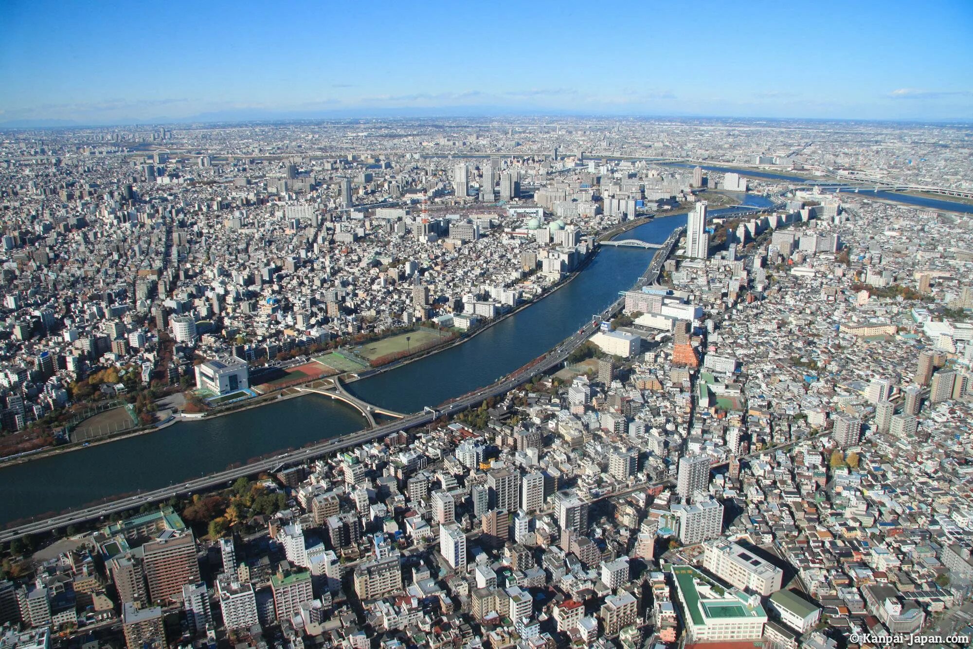 Большой город вконтакте. Токио самый большой город в мире. Tokyo Sky Tree Япония. Токио смотровая площадка. Токио размер города.