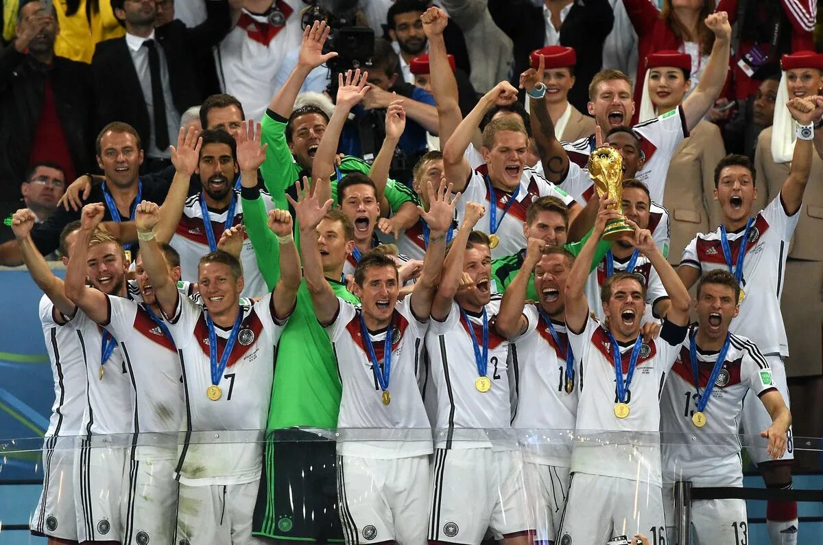 2014 год футбол чемпионат
