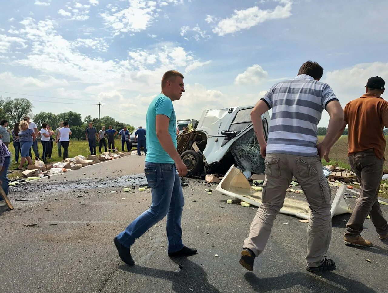 Брянск подслушано типичный новости брянска. ДТП на трассе Брянск Новозыбков. ДТП Унеча Брянская область. Авария под Унечей вчера на трассе.