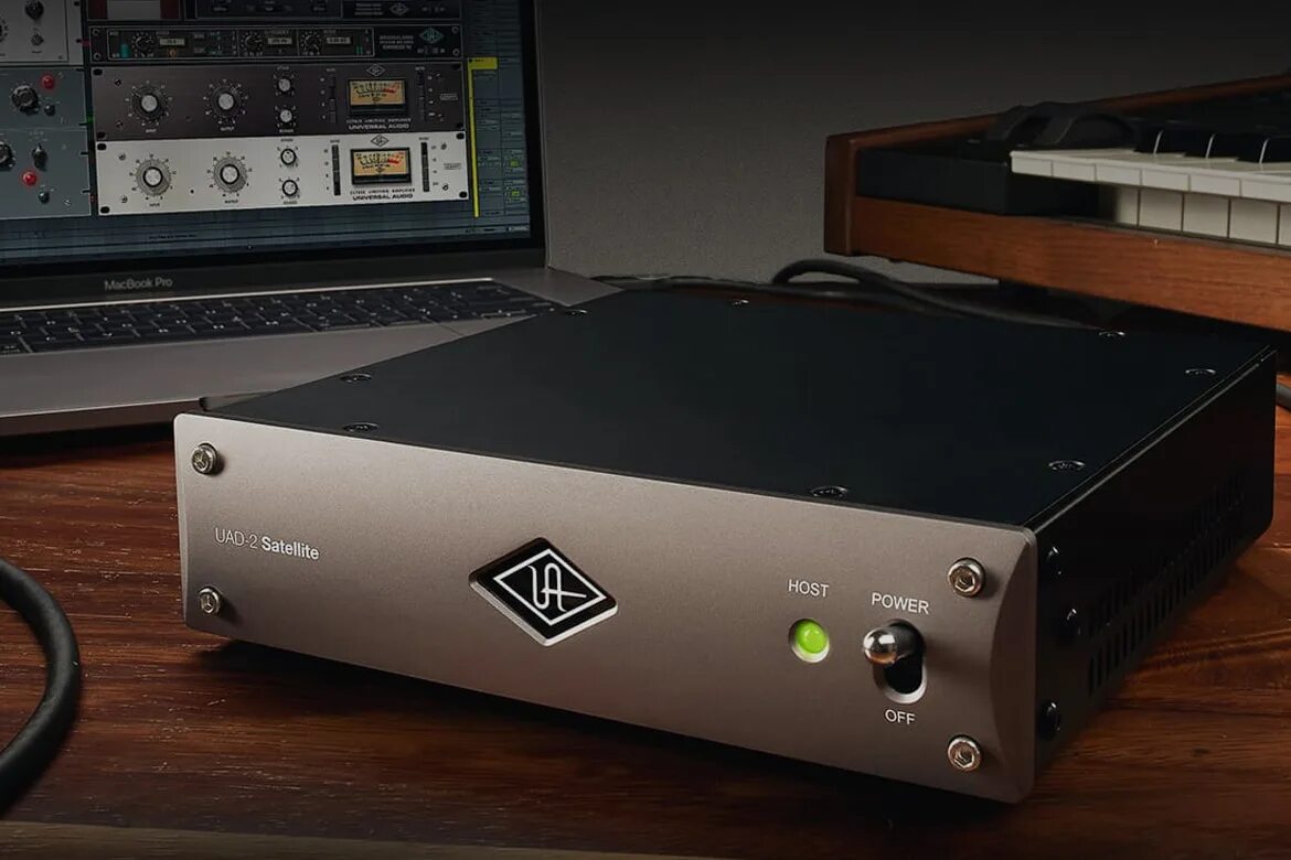 UAD 2 Satellite Quad. Universal Audio Satellite Octo. UAD Octo Core. UAD Satellite Thunderbolt. Uad volt