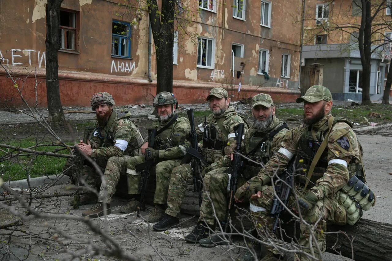 Российские войска в Северодонецке. Русские военные на Донбассе. Бойцы спецназа на Украине. Спецназ российнаукраине. Военные группы украины