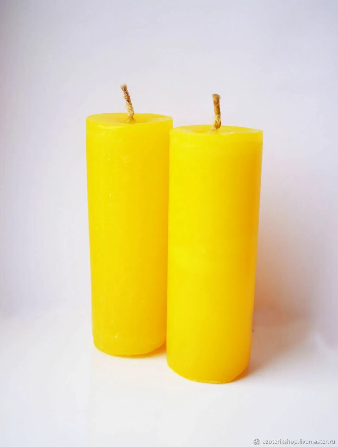 Желтая свеча. Свечи декоративные желтые. Свечи сине-желтые. Свеча желто зеленая. Красный желтый свечи