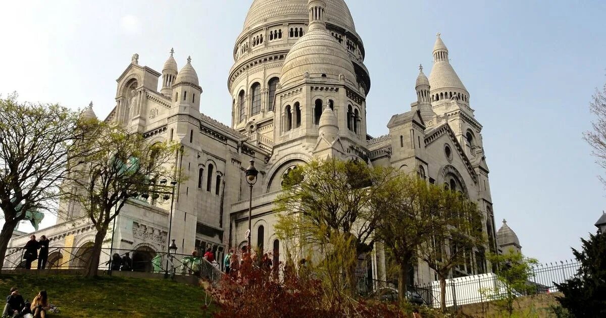 Montmartre strings