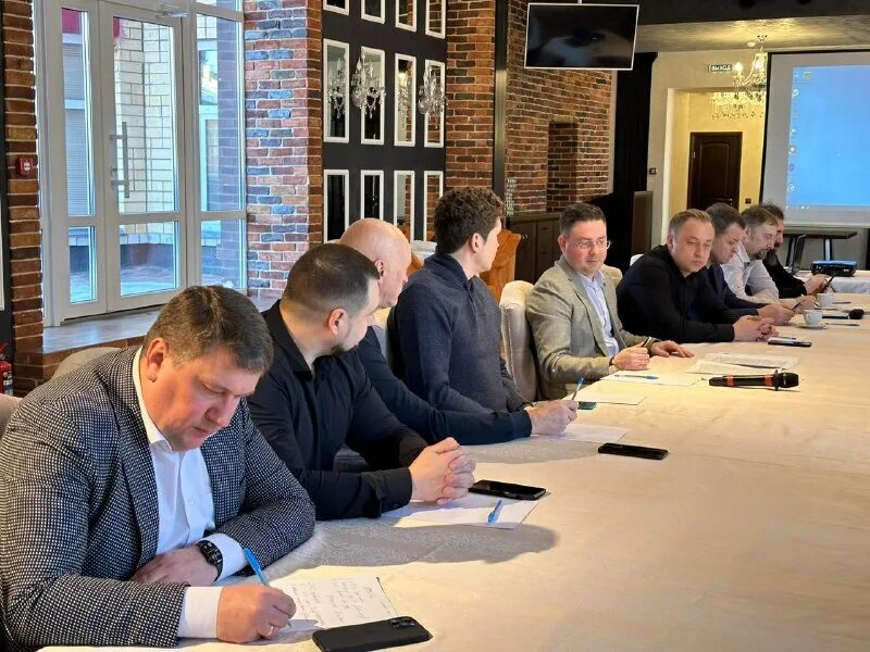 брянская гильдия промышленников и предпринимателей. брянский промышленный парк ао группа кремний. брянская гильдия предпринимателей. брянская гильдия предпринимателей официальный сайт. бизнесмены брянска.