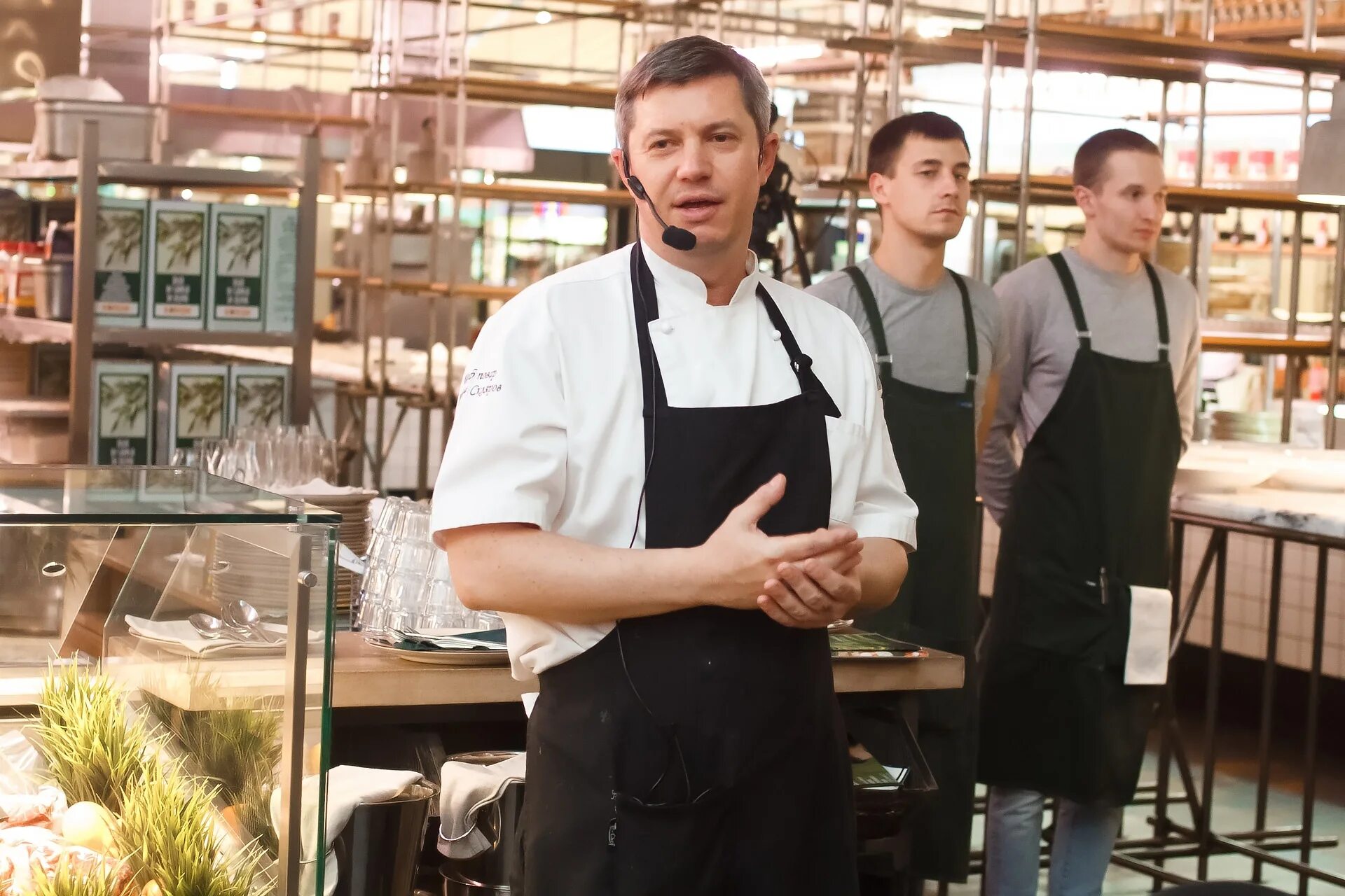 Кукумбер Радуга СПБ. Кукумбер ресторан Радуга. Шеф повар ресторана Кукумбер. Кукумбер ресторан