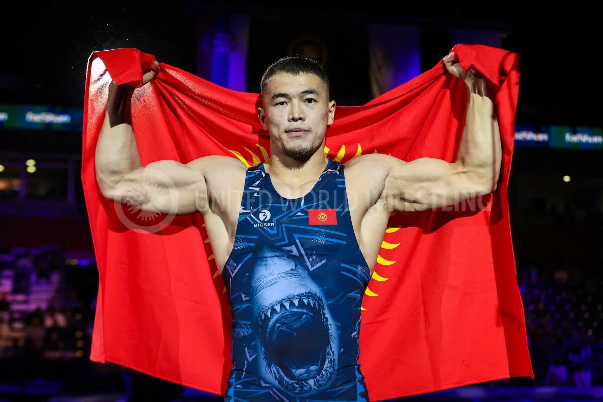Акжол махмудов токио. Вольная борьба акжол махмудов. Акжол махмудов чемпион по греко римской борьбе 2022. Акжол махмудов греко-римская борьба. Акжол махмудов.