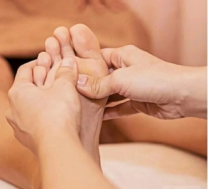 Массаж ног. Массаж ступней. Массаж ножек. Массаж ступней ног. Massage ноги