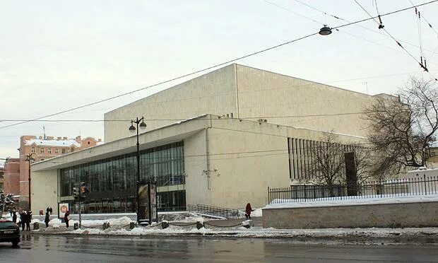 Большой концертный зал октябрьский. Красноярск филармония бкз. Бкз октябрьский зал. Рядом с бкз. Бкз октябрьский зал.