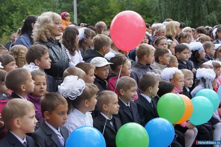 Школа 14 сатка. Школа 31 Миасс. Школа 14 Миасс. Школы г Сатка. МАОУ СОШ 13 Сатка.