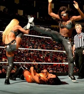 Beautiful Women of Wrestling: Layla and Alicia Fox vs. The F