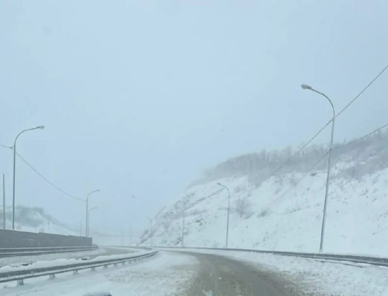 В приморье снегопад 2022. Снег на перевале. Снег в приморье 2021. Когда в приморье будет снег в 2023. Когда в приморье будет снег в 2021 году.