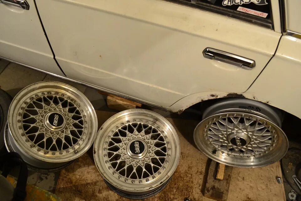 Диски bbs на ваз. Ваз 2107 bbs r15. ваз 2101 bbs r14. ваз 2101 на bbs r15. ваз 2105 bbs rs r15.